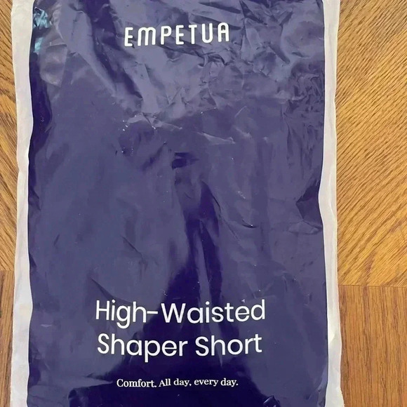 Shapermint Empetua® High-Waisted Shaper Short M/ L Shapewear - Picture 7 of 7